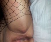 Толстушку жену ебёт секс игрушками